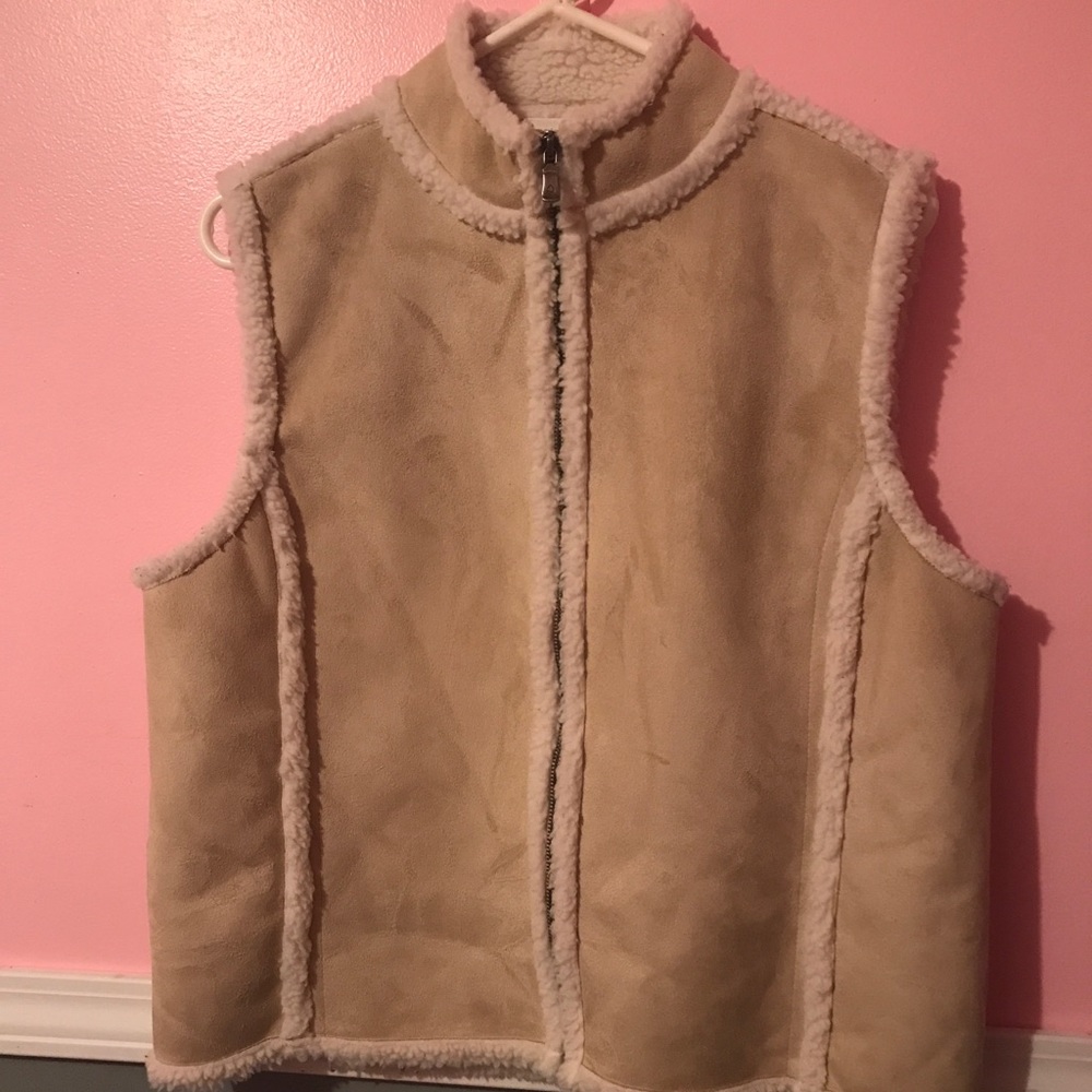 💄Beautiful Liz Claiborne Tan Vest💄